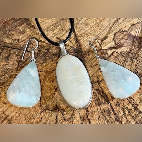 Pale Blue Green Hemimorphite Pendant & Earrings - Picture 4 of 10